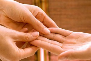 Masaje de Manos | Masaje Tailandes en Benidorm | Hand Massage Spa Thai Benidorm Sawasdeeka